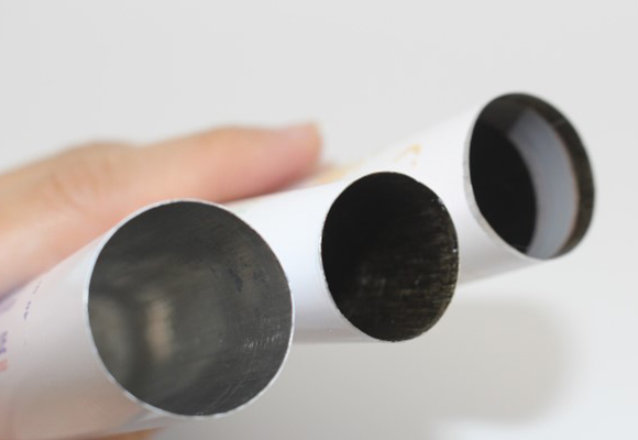 Collapsible Aluminum Tube Needs Latex Lining to Enhance Tightness